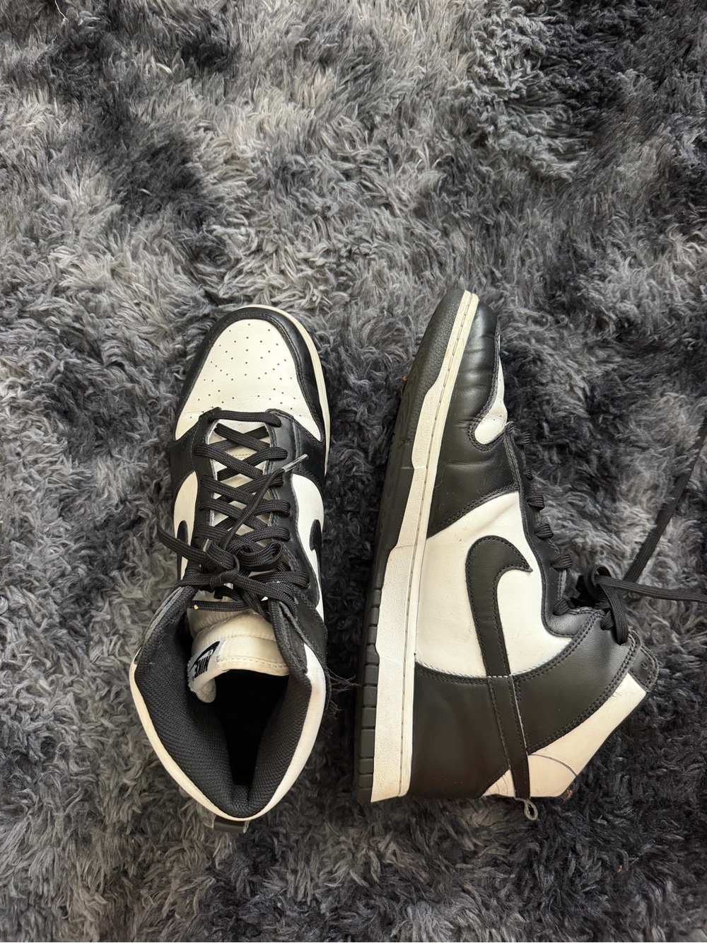 Nike Dunk High "Panda"